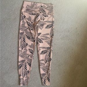 Arie tan and black leggings